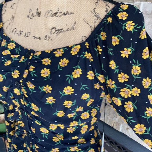 Lost & Wander Outpost Mini black sunflower dress button down long sleeve ruching - Picture 8 of 16